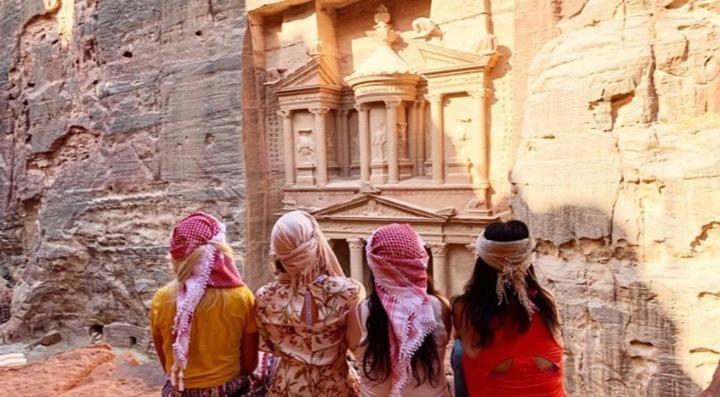 Guest House Attallah Wadi Musa Exterior photo