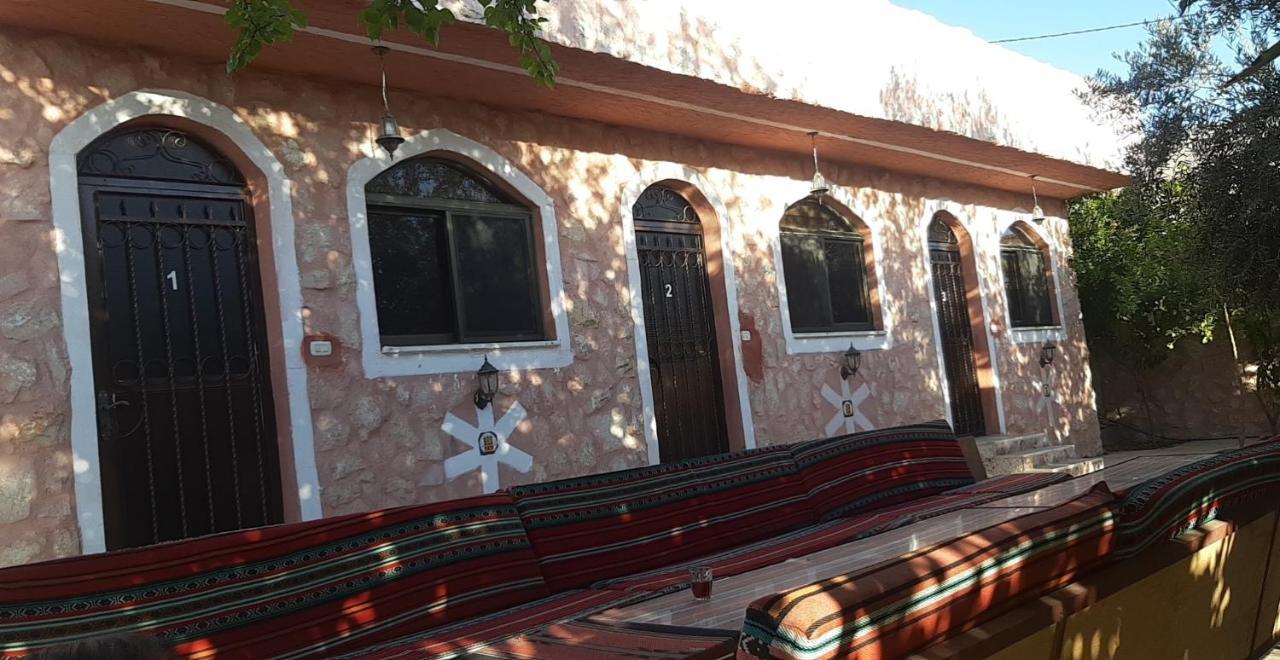 Guest House Attallah Wadi Musa Exterior photo